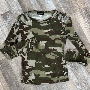 Top Chic Camouflage Long Sleeve Cami